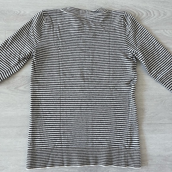 LOFT Sweater - Picture 4 of 6